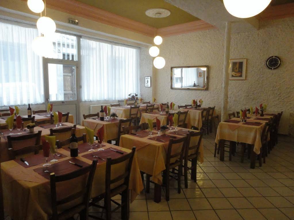 Hotel-Restaurant Le Saint Christophe Lourdes Eksteriør bilde